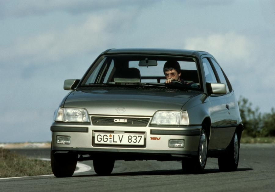  Opel Kadett GSi 16V 3-Door (E) 1988 года  (фото 3 из 10)